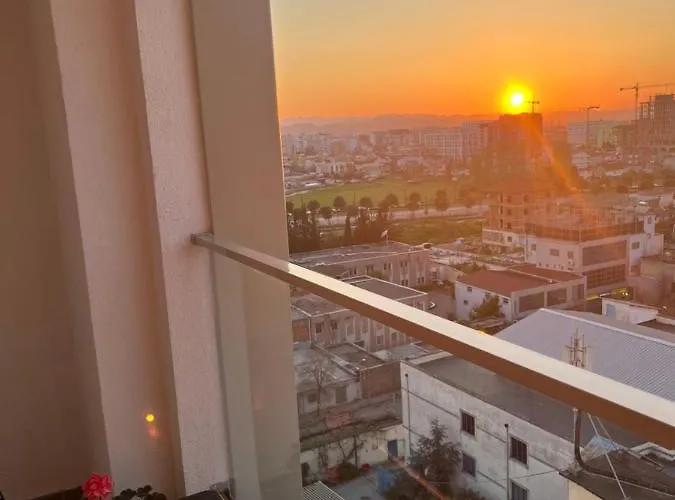 Comfy Nest Apartment- Free Parking