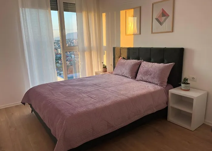 Comfy Nest Apartment- Free Parking