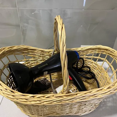 Comfy Nest Apartment- Free Parking Appartement